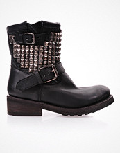 Ash Titan Black