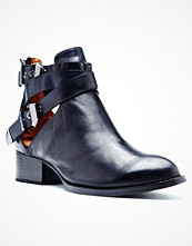 Jeffrey Campbell Everly