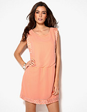 Vila Charli Dress