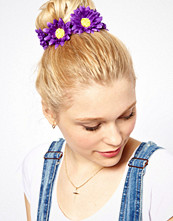 Johnny Loves Rosie Flower Bun Top