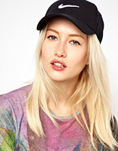 Nike Classic Swoosh Snapback Cap