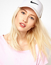 Nike Classic Swoosh Snapback Cap