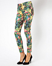 Insight Tropico Rundown Jean