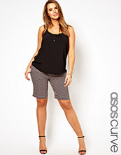 ASOS CURVE Exclusive City Short In Geo Print
