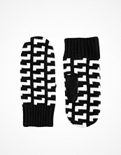 ASOS Monochrome Mixed Pattern Mittens