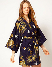 Kiku Enchanted Crane Short Kimono