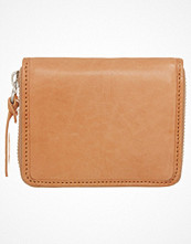 property of JACKSON TRI WALLET Beige