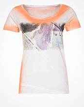 Mavi T-shirt med tryck Vitt