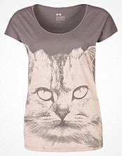 Even&Odd T-shirt med tryck Grått