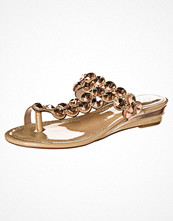 Vince Camuto ITTA Beige