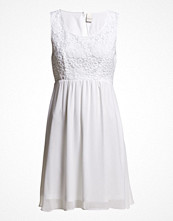 Vila Fancy New Dress / Stu