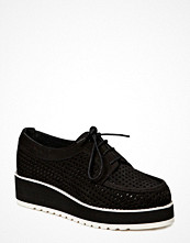 Shoebiz Shoe W Laces