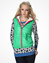 Outfitters Nation väst