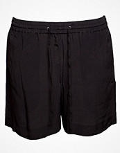 Dagmar Linn Woven Shorts Black