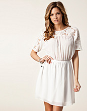 Jeane Blush Joyce Dress