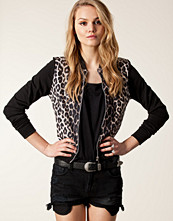 Sisters Point Ero Jacket