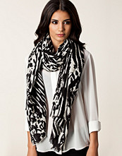 By Malene Birger Kampiz Scarf