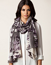 Pieces Avstro Long Scarf