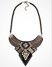 Selected Femme Mella Triangle Necklace