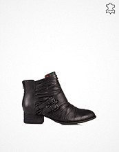 Jeffrey Campbell Isley