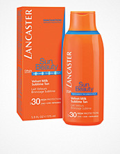 Lancaster Hydrating Velvet Milk SPF30