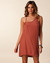 Jeane Blush Corinne Dress