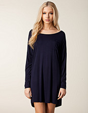 Issue 1.3 Intimates Parisa Tee