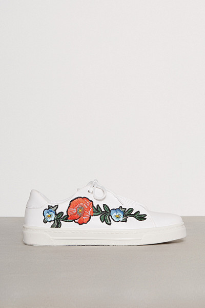 River Island sneakers med blombrodyr