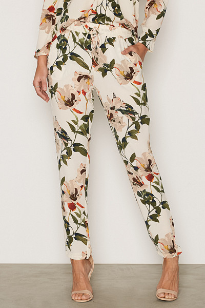 Only mönstrade byxor