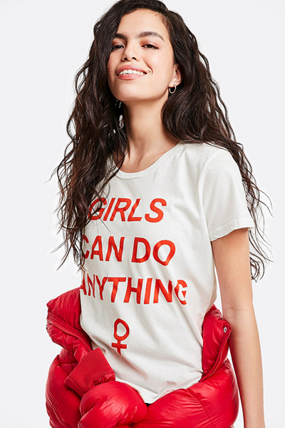 Bik Bok statement t-shirt "Girls Can Do Anything"