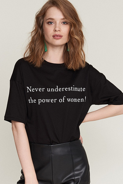 Gina Tricot statement t-shirt "Never Underestimate the Power of Women"
