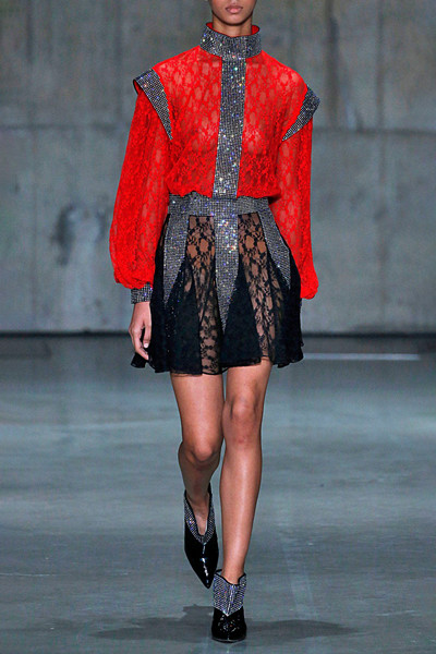 Spets från Christopher Kane