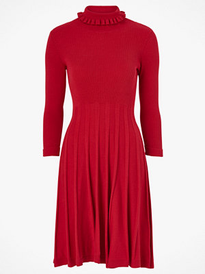 Jumperfabriken Klänning Bibi Dress Klänningar online Bibi stickad klänning med polokrage | Jumperfabriken.se