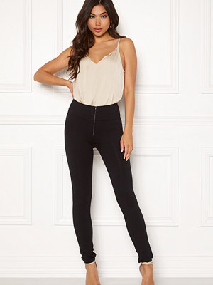 Freddy vinröda byxor WR.UP D.I.W.O Pro RW Byxor online Freddy byxor WR.UP HW Skinny Zip Byxor online Modegallerian