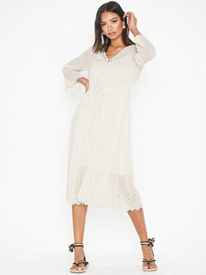 NA KD Contrast Lace Satin Mini Dress vit Klänningar online NA KD Contrast Lace Satin Mini Dress vit Klänningar online