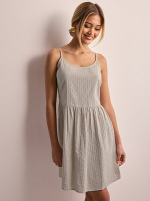Pieces Pcsmilla Short Slip Dress D2D - Beige