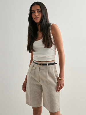 Malina Arlo Pleated Suit shorts - Beige