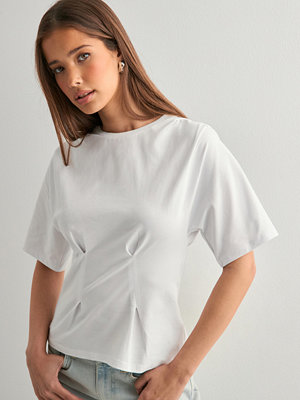 Nelly Waist Focus Tee - Vit