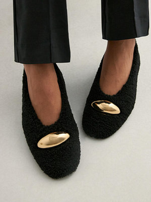 Nelly Fluffy Decore Ballerina - Svart