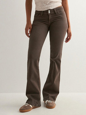 Nelly Low Waist Bootcut Stitch Jeans - Brun