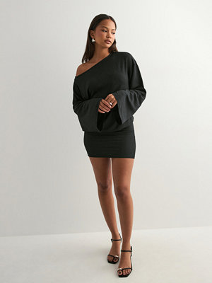 Nelly Fine Structure Dress - Svart