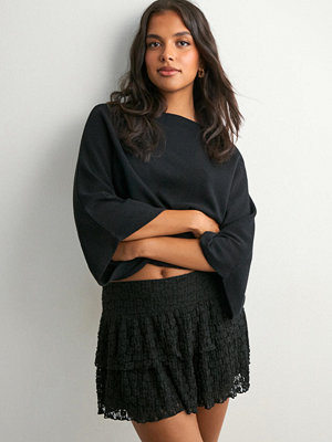 Nelly Wonderful Lace Mini Skirt - Svart