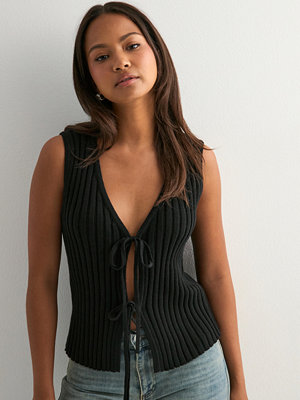 Pieces Pcjoylynn Sl Rev Tie Knit Top - Svart