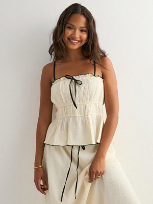 Neo Noir Emberly Crepe Top - Vit