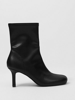 Nelly Rounded Sock Boot - Svart