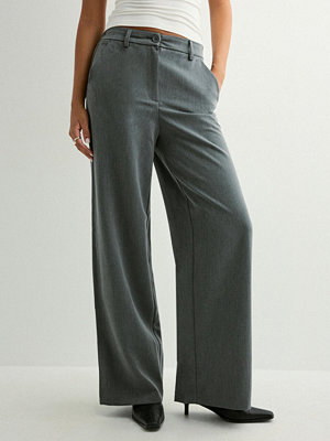 Pieces byxor Pckamil Hw Wide Pant Noos Bc - Grå