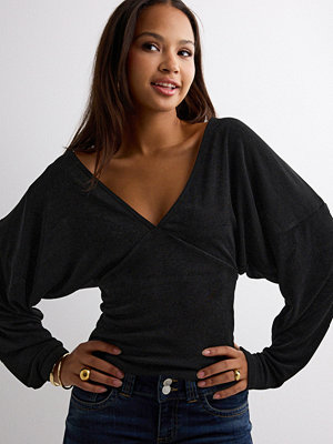 Toppar - Nelly Glam Plunge LS Top - Svart