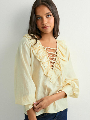 Neo Noir Katarina Crepe Ruffle Blouse - Gul