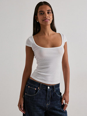 Toppar - Nelly Perfect Basic Short Sleeve Top - Vit