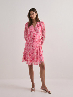 Vero Moda Vmsmilla L/S Detail Short Wrap Dres - Rosa